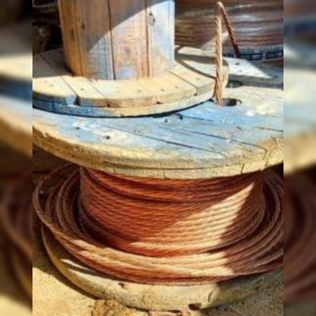 Criminosos furtam cerca de 50 metros de fios de cobre em Timbó