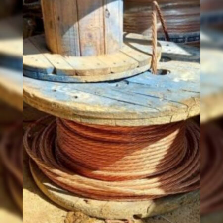 Criminosos furtam cerca de 50 metros de fios de cobre em Timbó