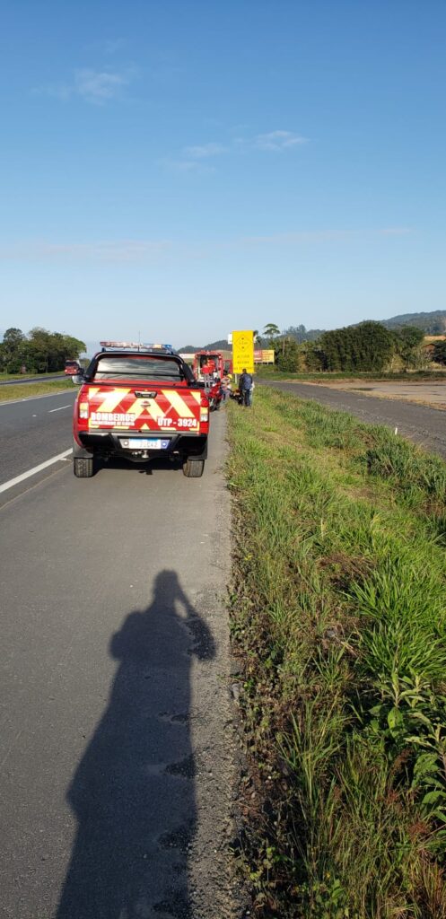 Motociclista fica ferido após cair de moto na BR-470 em Ilhota