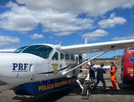 Avião da PRF transporta Bombeiro Militar gestante vítima de acidente