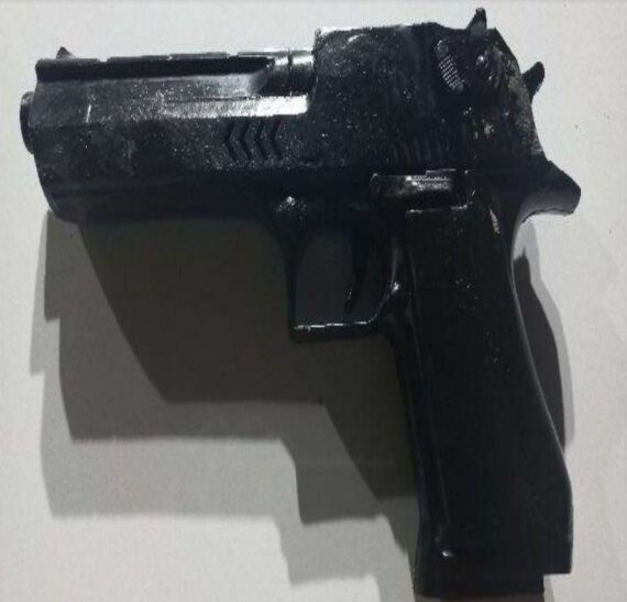 Ladrão armado é preso após roubar celular em Blumenau