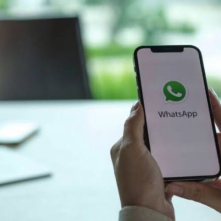 Nova atualização do WhatsApp vai disponibilizar enquetes em grupos