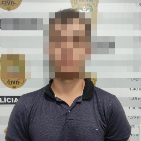 PC prende traficante de drogas em flagrante na cidade de Apiúna