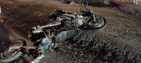 Colisão de duas motos causa a morte de um homem na BR-470 em Blumenau