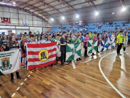Circuito de futsal reuniu mais de 200 atletas de nove municípios do Vale Europeu