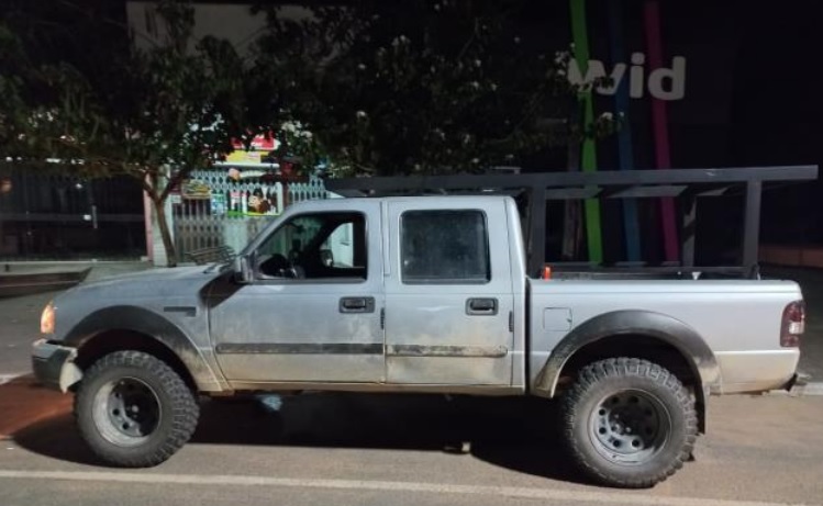 Marido embriagado agride esposa enquanto dirigia em Indaial