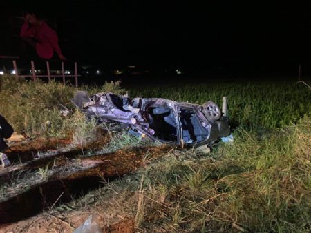 Casal têm ferimentos graves após carro capotar na BR-470 entre Ilhota e Gaspar