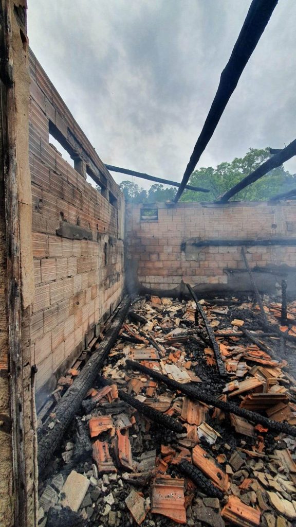 Incêndio em estufa causa prejuízo de aproximadamente R$ 100 mil em Ituporanga