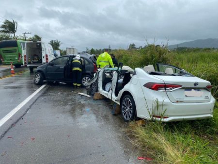 Mulher perde a vida após colisão na Rodovia Jorge Lacerda em Ilhota