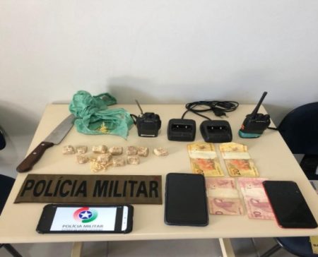 Homem é preso dois adolescentes apreendidos por tráfico de drogas em Ascurra