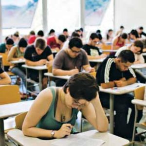 Enade: estudantes têm até sábado para preencher questionário