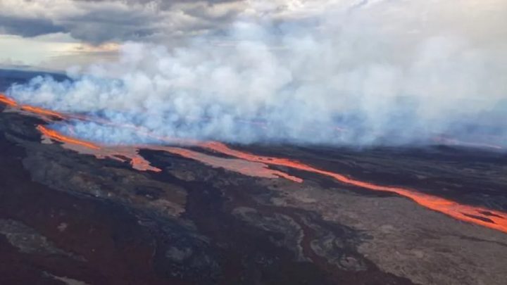 Entra em erupção o maior vulcão ativo do mundo, no Havaí