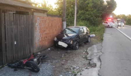 Homem e criança de 12 anos sofrem ferimentos graves após atropelamento em Ilhota