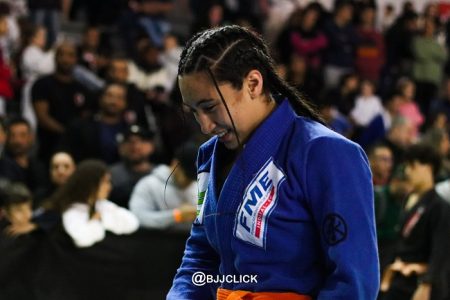 Eloá Lopes da FME Indaial conquista o campeonato Mundial de Jiu-Jitsu