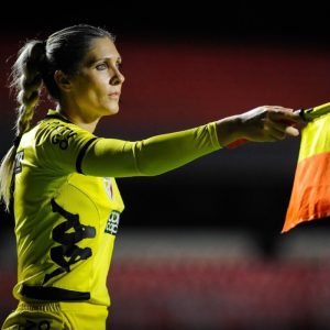 Catarinense é a única brasileira no quadro de arbitragem da Copa do Mundo