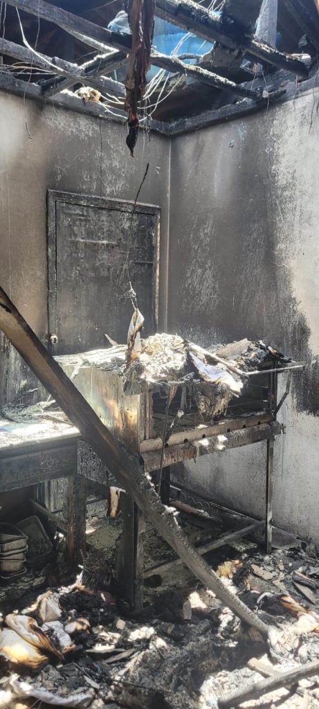 Incêndio destrói refeitório de propriedade rural em Ituporanga