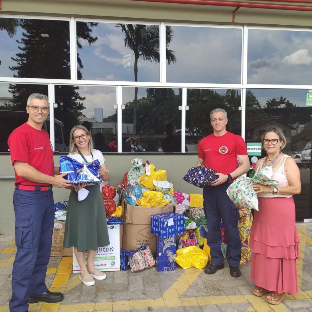 Bombeiros realizam campanha de arrecadação de brinquedos em SC