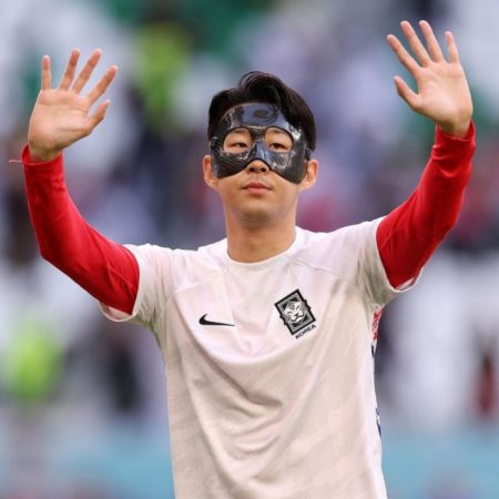 Saiba o motivo de Son, jogador da Coreia do Sul, usar máscara nos jogos