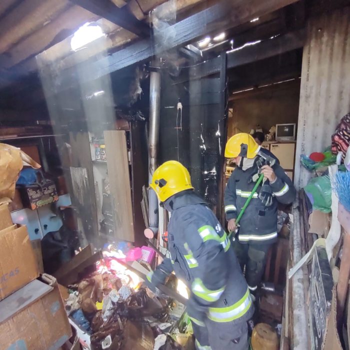 Incêndio causado por fogão a lenha atinge cômodos de casa em Ituporanga 
