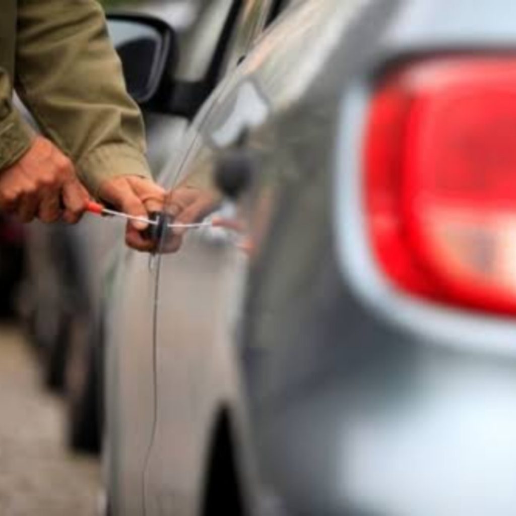 Veículo com registro de furto é apreendido após abordagem em Indaial