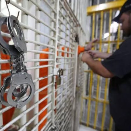 Poder Judiciário autoriza saída temporada de 1,4 mil presos durante o fim do ano em SC