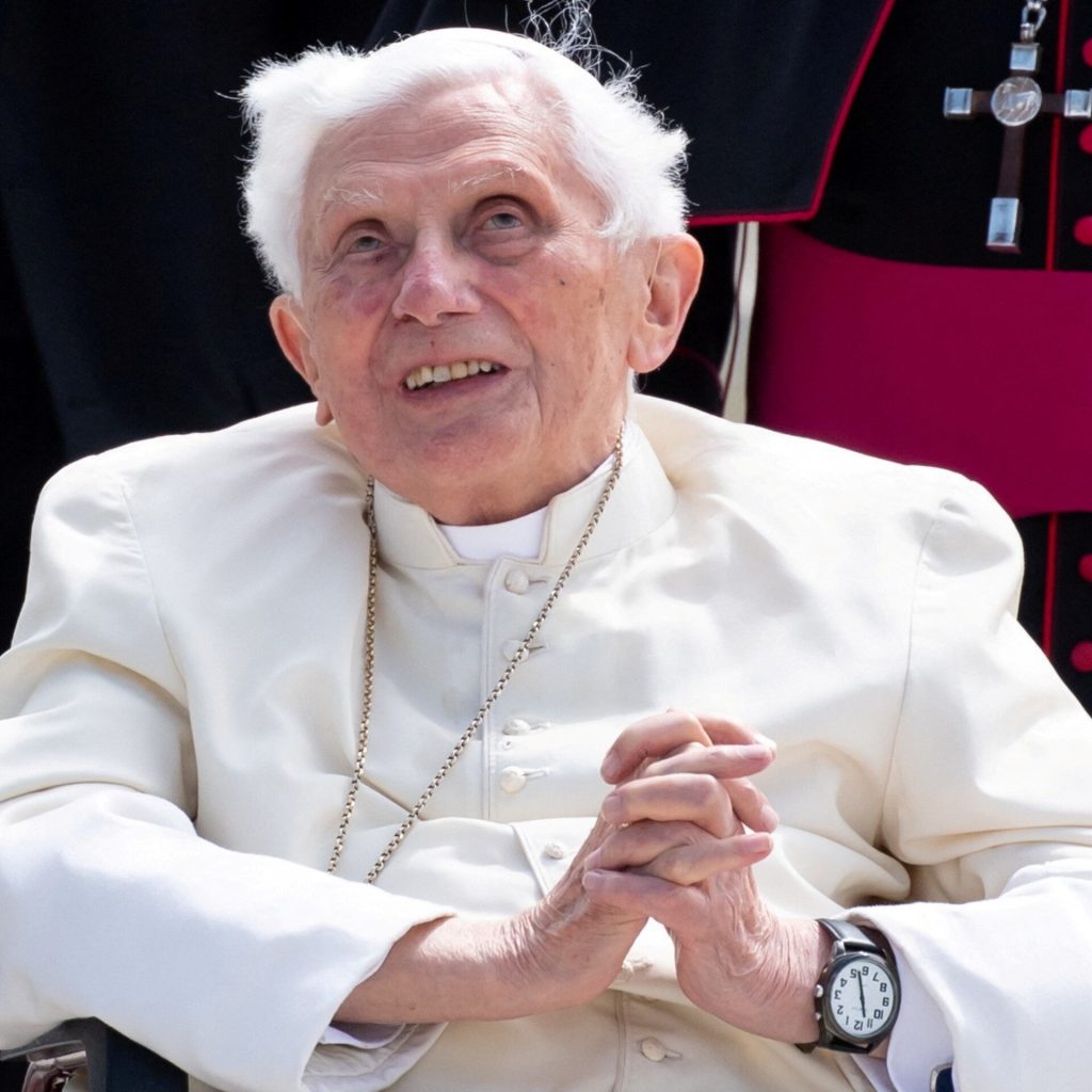 Papa emérito Bento XVI morre aos 95 anos