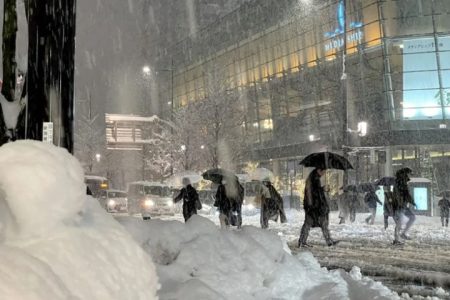Japão enfrenta forte nevasca, que deixa 17 mortos e até 80 feridos