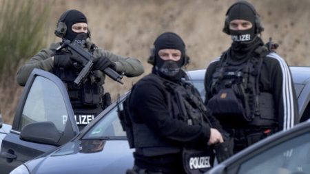 Polícia alemã prende 25 suspeitos terroristas por tramarem contra o Estado