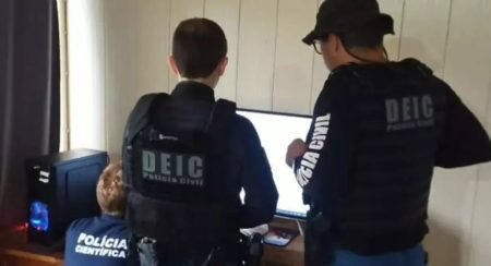 Homem é preso por armazenar pornografia infantil em Jaraguá do Sul