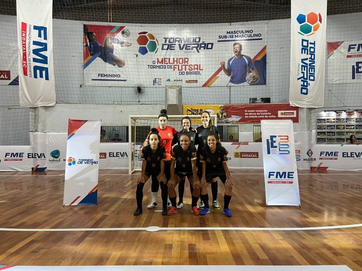 Jogos de futsal feminino abriram o 36º Torneio de Verão de Indaial