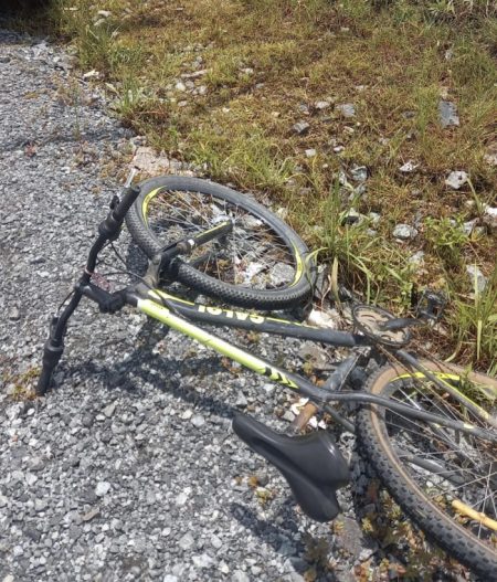 Ciclista fica em estado grave após acidente com caminhão em Indaial