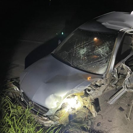 Duas pessoas ficaram lesionadas em acidente de trânsito nesta madrugada em Pouso Redondo