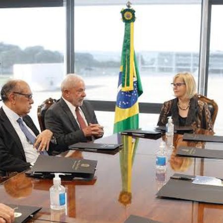 Lula sanciona aumento salarial de 18% para ministros do STF