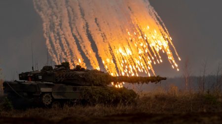 Alemanha cede à pressão de aliados e enviará tanques para a Ucrânia