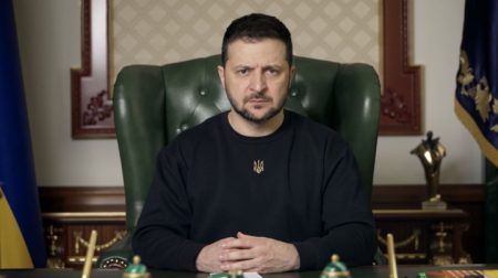 Alta corrupção no governo ucraniano faz Zelensky tomar medidas restritivas