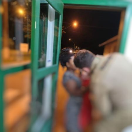 Policial Militar salva vida de criança engasgada com leite materno em Blumenau