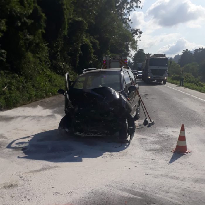 Três pessoas ficam feridas após acidente de trânsito em Rio do Sul