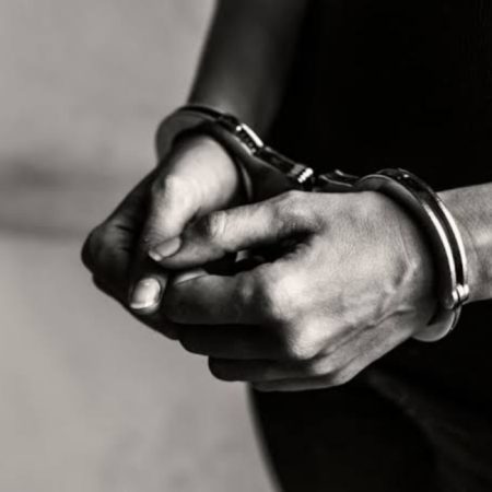 Homem é preso após tentar furtar carne para trocar por droga em Indaial