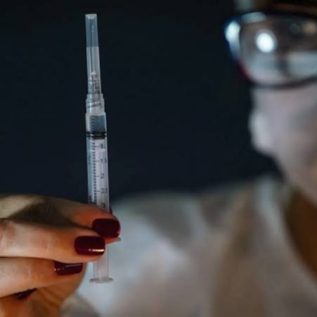 Aplicação da vacina bivalente contra a Covid-19 em SC começa nesta segunda-feira