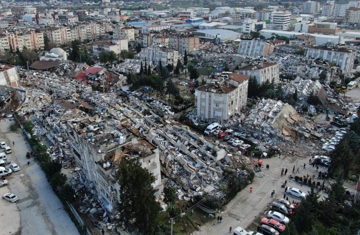 Turquia e Síria sofrem mais um terremoto de magnitude 6,3