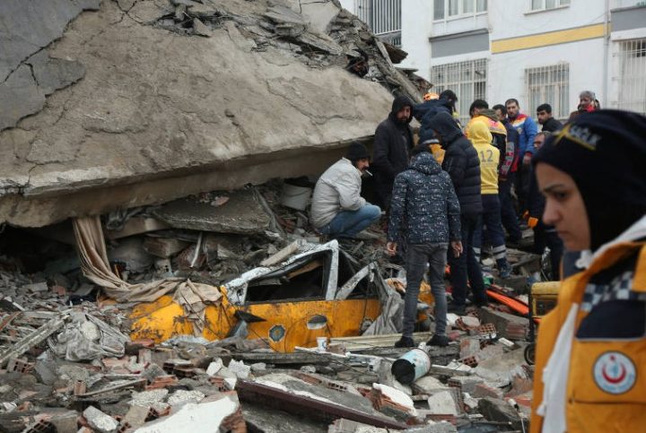 Bombeiros brasileiros ajudarão nos resgates de pessoas na Turquia e Síria