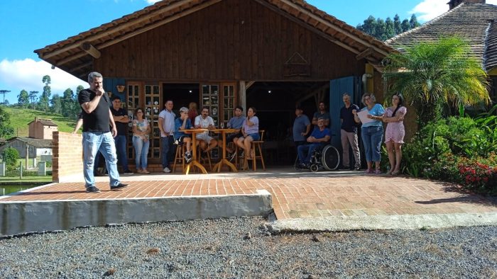 Rio dos Cedros inaugura duas obras na área de turismo