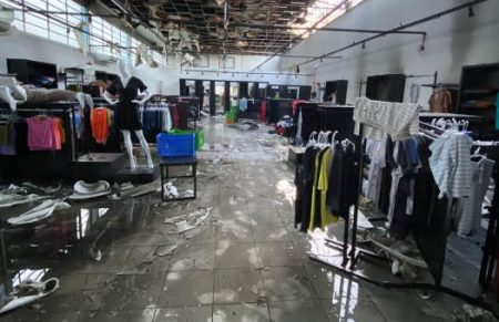 Loja de roupas em Indaial está fechada com danos após incêndio