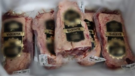 Homem é preso furtando mais de R$ 300 de carne em supermercado de Jaraguá do Sul