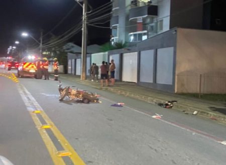 Colisão entre dois veículos deixa motociclista ferido em Indaial