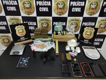 Civil prende homem por tráfico, posse ilegal de arma e receptação em Timbó