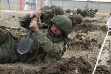 Reservistas russos estão lutando apenas com pás da 1ª Guerra Mundial