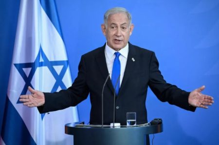 Israel mergulha em protestos contra reforma judicial e demissão do chefe da Defesa