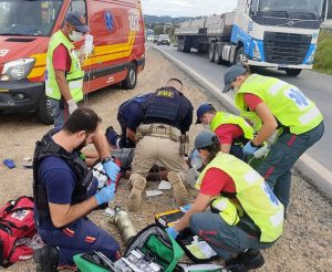 Homem que teve parada cardiorrespiratória nas margens da BR-470 em Gaspar é salvo