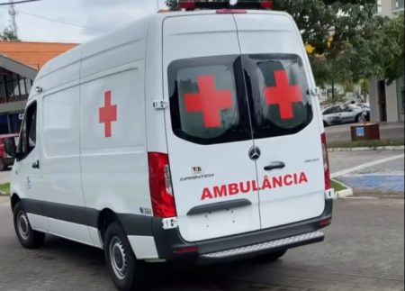 Policlínica de Timbó recebe nova ambulância